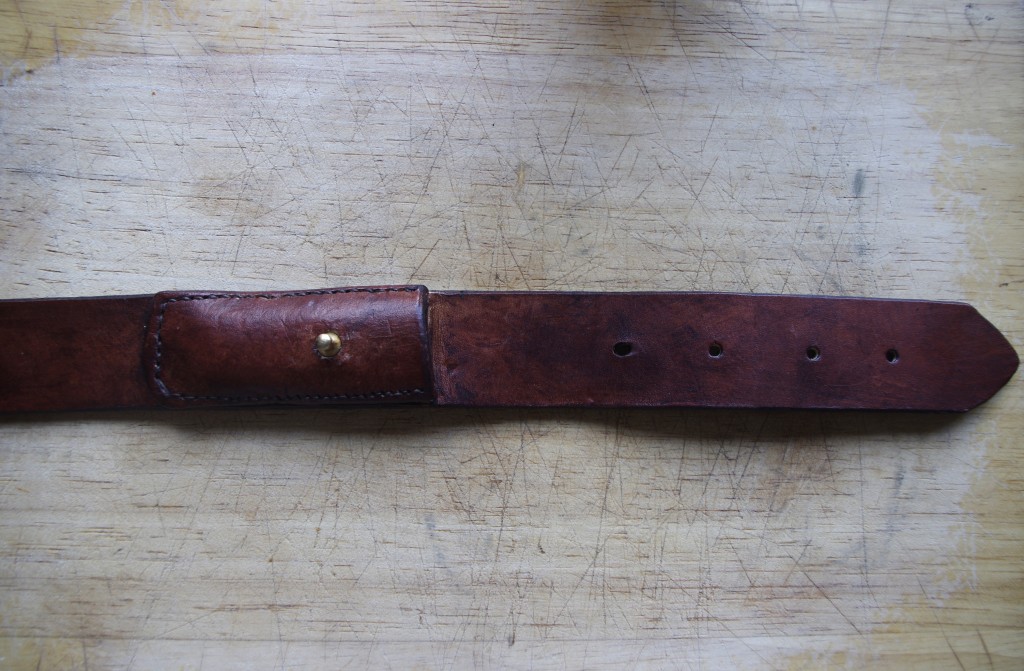 leather belt with integral knife pouch