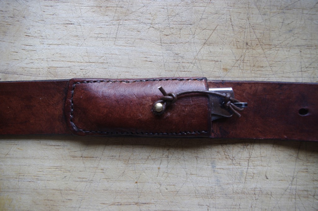 leather belt with integral knife pouch for Douk Douk pocket knife